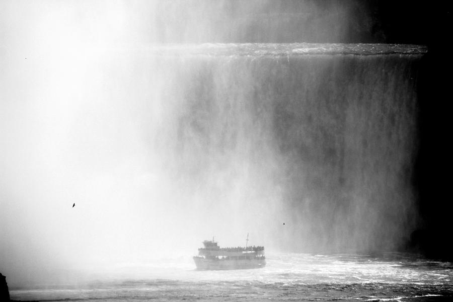 Maid of the Mist 1 Photograph by Andrew Fare