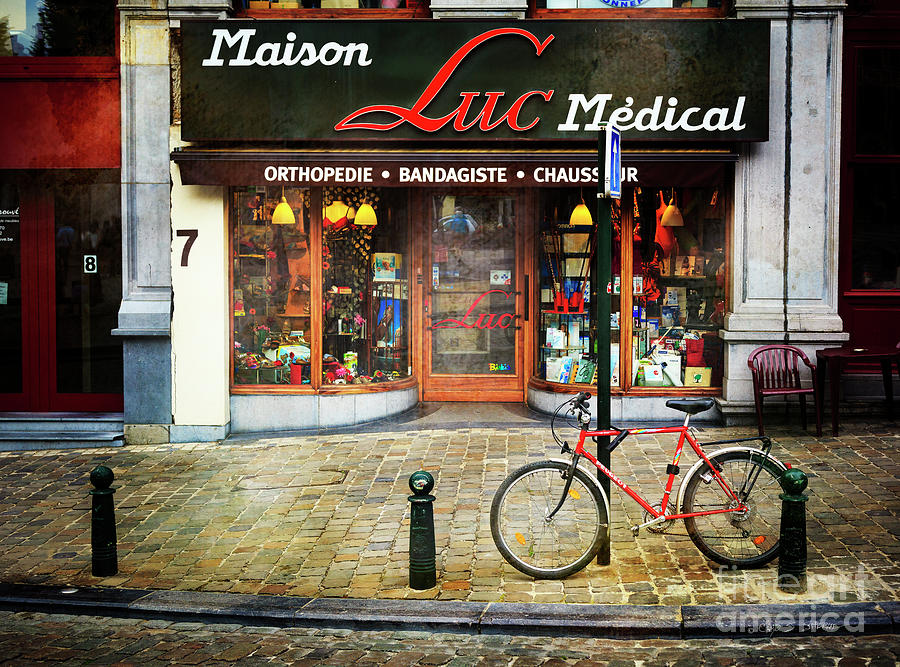 Maison Luc Bicycle Photograph by Craig J Satterlee