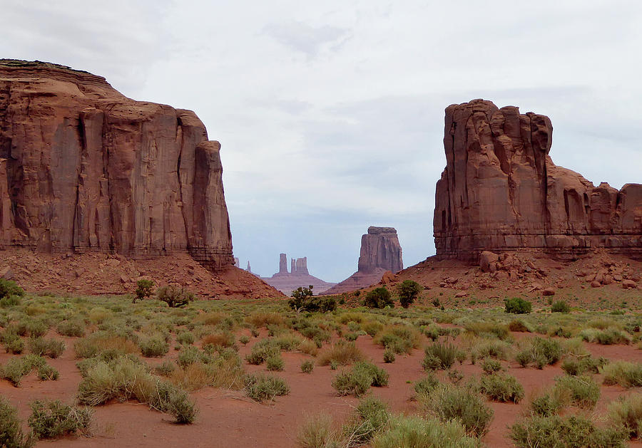 Majestic Monument Valley Photograph by Gordon Beck