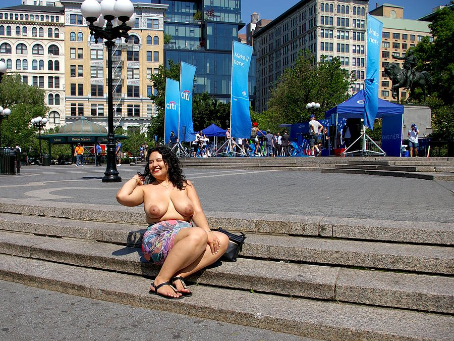Topless girl pictures new york — 9