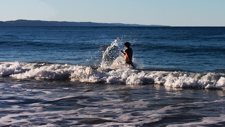 Making a Splash on the Sunshsine Coast Digital Art by Susan Vineyard