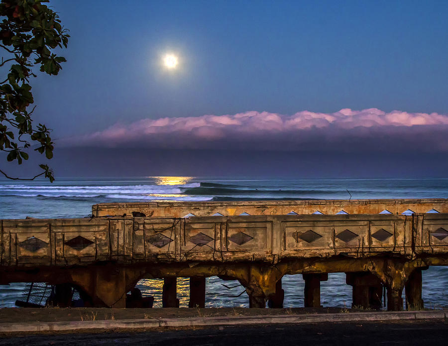 Mala Moonset Photograph by Mike Neal