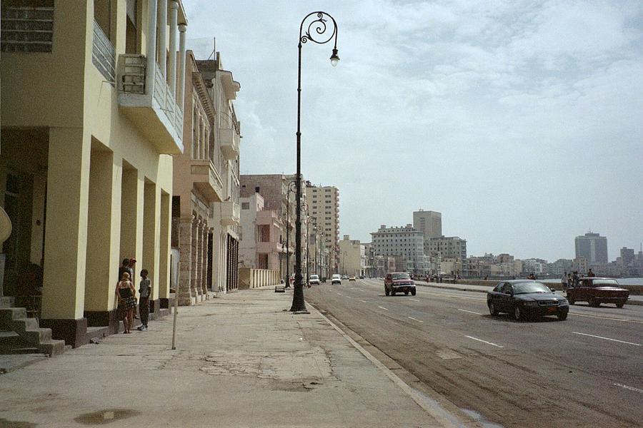 Malecon En Havana Photograph
