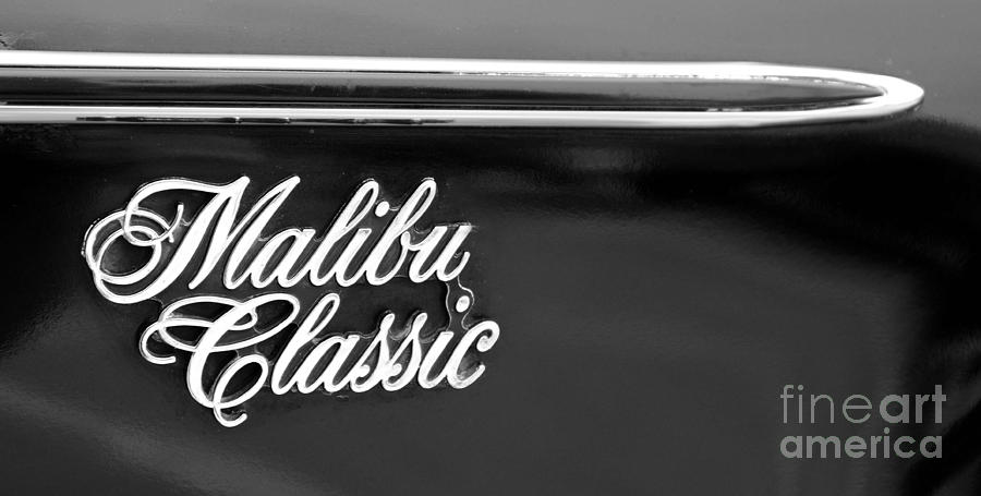 Malibu Classic 4970 Photograph by Ken DePue