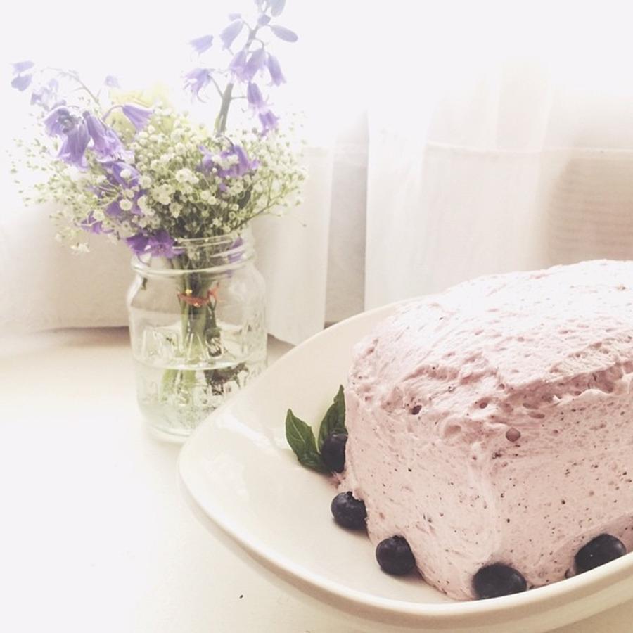 Flower Photograph - Mamas Birthday Cake Was A Success! by Caitlyn Jones