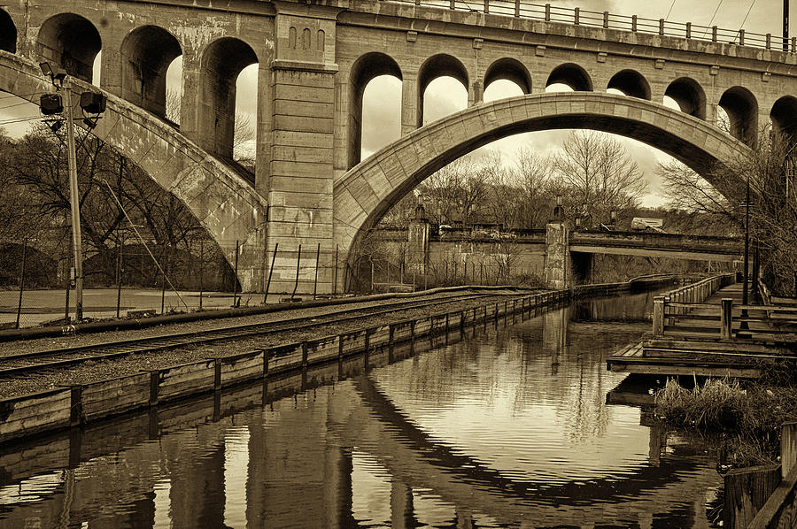 Philadelphia Photograph - Manayunk Bridge Reflection by Jack Paolini