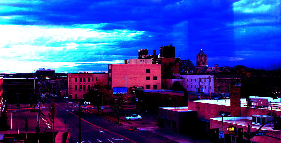 Manhattan Kansas Skyline at Sunset by Earl's Photography Photograph by ...