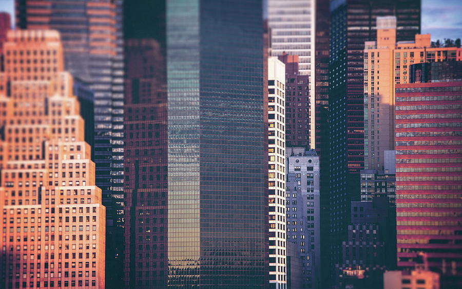 Architecture Digital Art - Manhattan by Maye Loeser