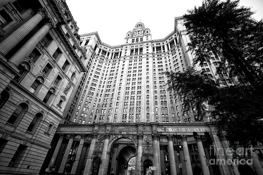 Manhattan Municipal Building Photograph by John Rizzuto