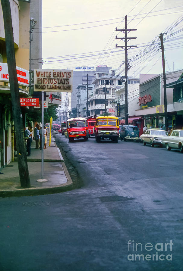 Manila Street Scene Photograph by Bob Phillips