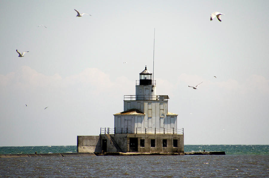 Manitowoc Lighthouse Wisconsin 02 Photograph by Thomas Woolworth