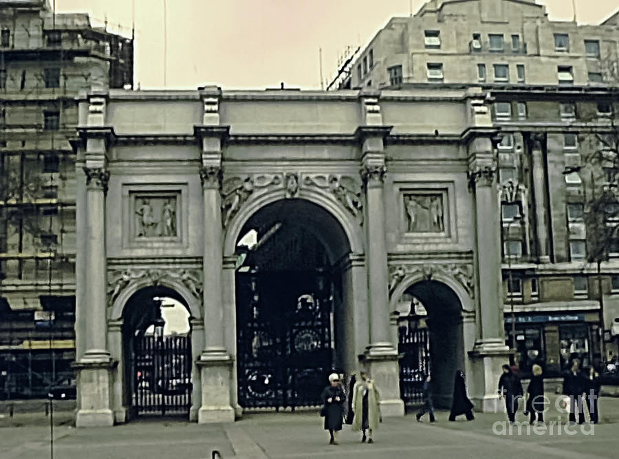 Marble Arch London Photograph by Benny Marty