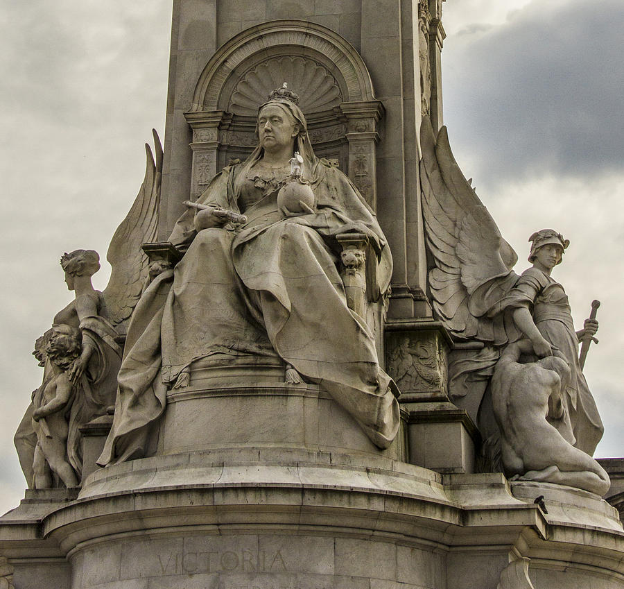Marble Queen Victoria Memorial Statue Photograph by Suanne Forster