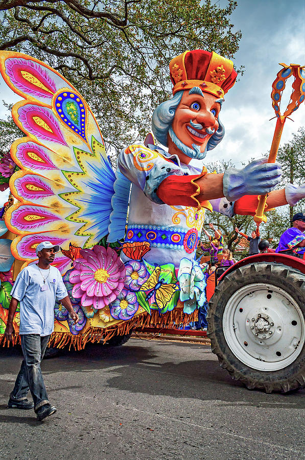 Mardi Gras Parade - King of the Butterflies Photograph by Steve Harrington