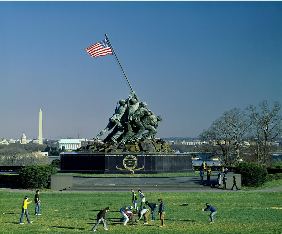 141X17-A-Marine Corps War Memorial  Photograph by Ed  Cooper Photography
