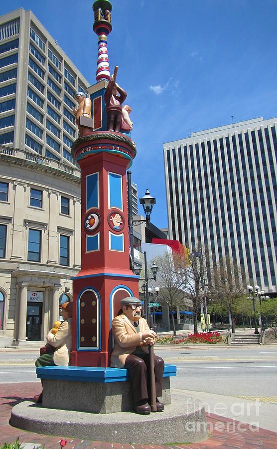 City Photograph - Market Square Statue by John Malone