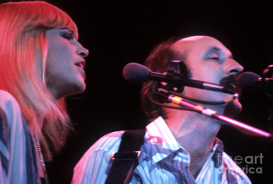 Mary Travers and Peter Yarrow Photograph by David Bishop