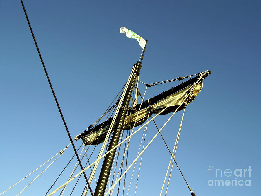 Mast And Sail Of The Nina Photograph by D Hackett