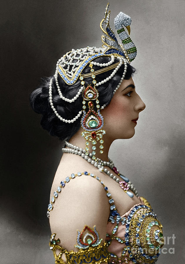 Mata Hari Photograph by Granger
