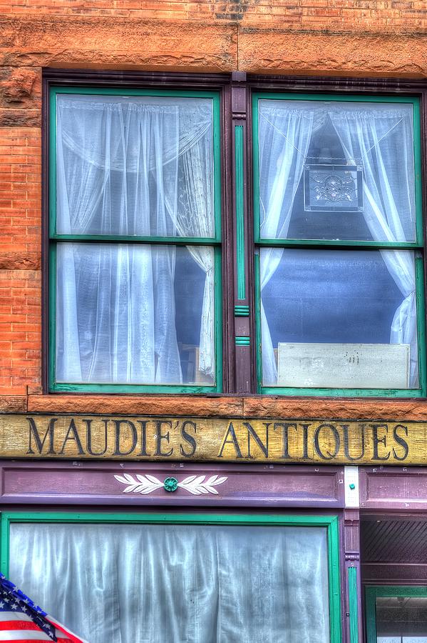 Maudies Antiques 7883 Photograph