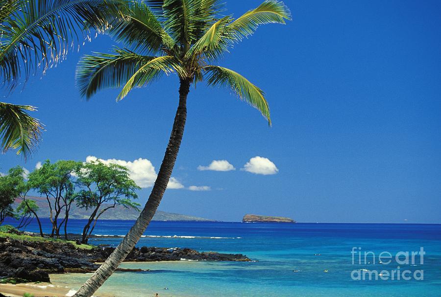 Maui, View From Makena Photograph by Ron Dahlquist - Printscapes