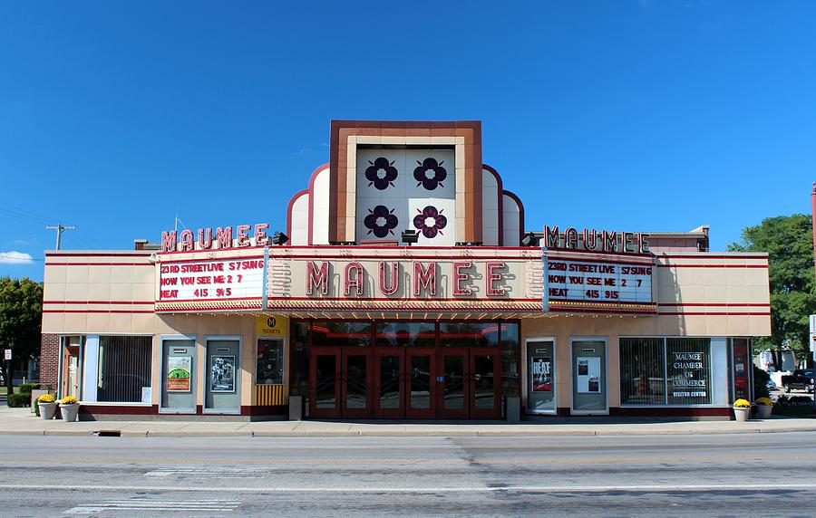 Maumee Theatre Photograph by Michiale Schneider - Fine Art America