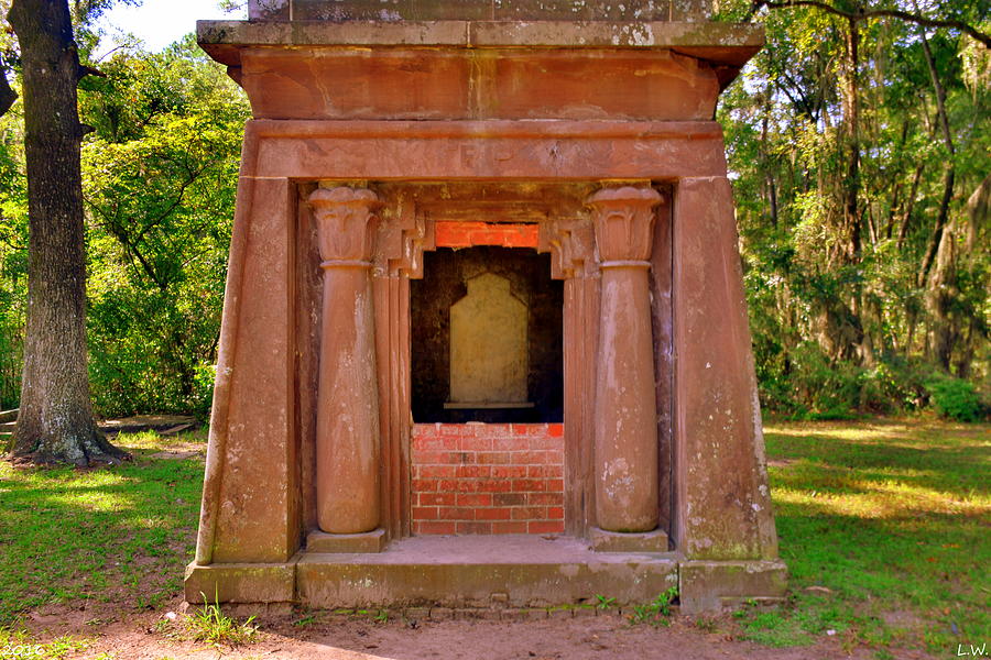 Mausoleum At St. Helena Islands,Chapel Of Ease Bluffton SC Photograph by Lisa Wooten