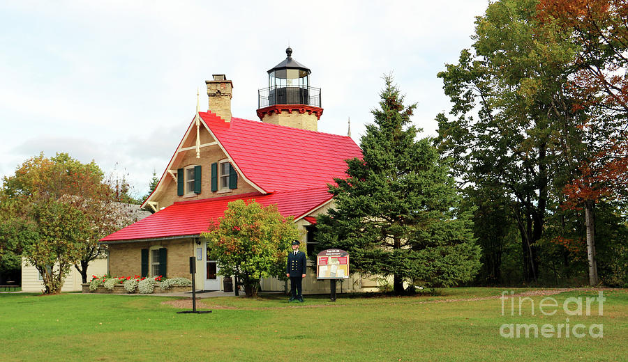 McGulpin Point Lighthouse 4288 Photograph by Jack Schultz