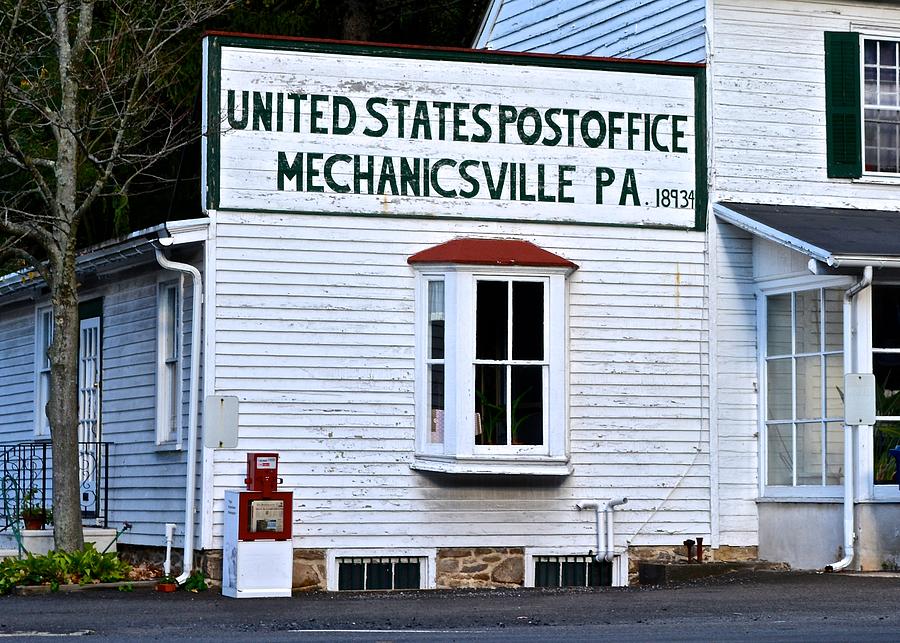 Mechanicsville Post Office Photograph by Tana Reiff