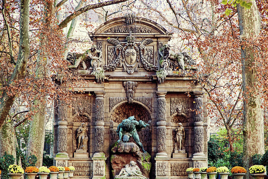 Medici Fountain in Autumn - Paris, France Photograph by Melanie Alexandra Price