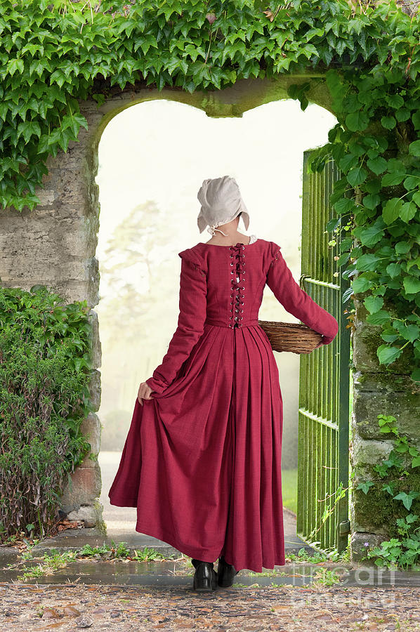 Medieval Housemaid  Photograph by Lee Avison