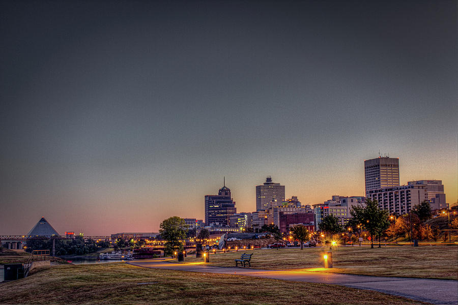 Memphis Sunrise 1 - Cityscape Photograph by Barry Jones