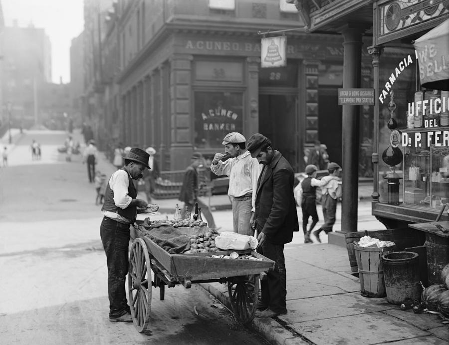 Men Eating Fresh Clams From A Pushcart Photograph by Everett