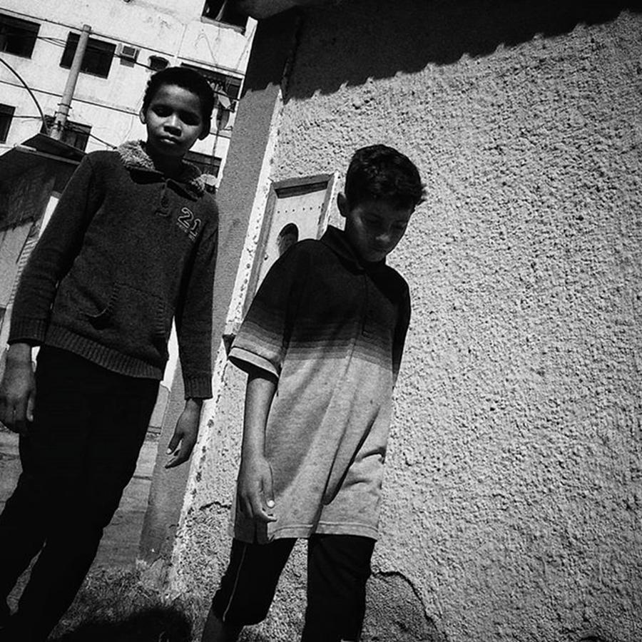 City Photograph - Meninos

#boys #menino #kids by Rafa Rivas
