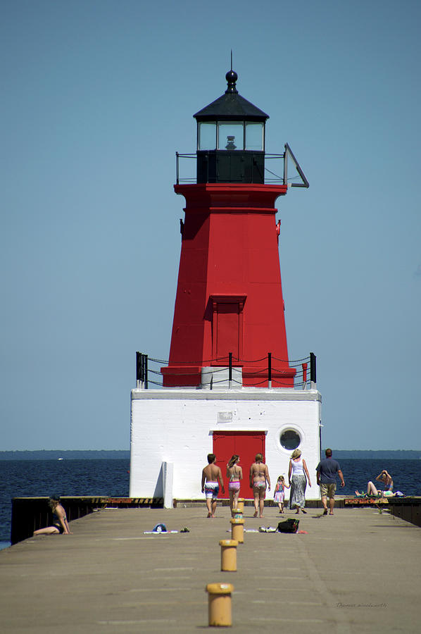 Menominee Pierhead Lighthouse Wisconsin Vertical 02 Photograph by Thomas Woolworth
