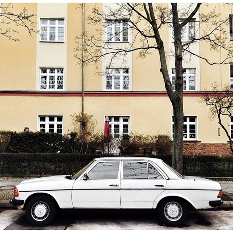 Vintage Photograph - Mercedes-benz 230 E

#berlin by Berlinspotting BrlnSpttng