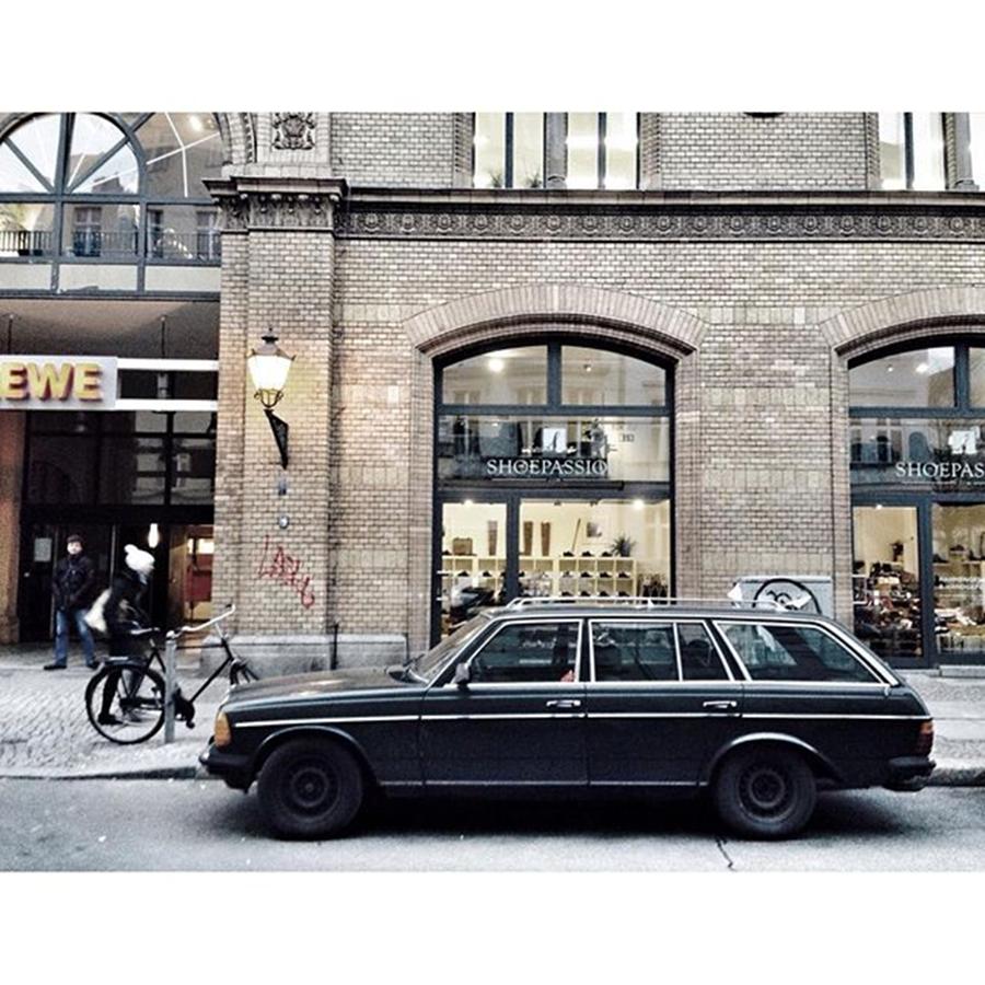 Vintage Photograph - Mercedes-benz 280 Te

#berlin #mitte by Berlinspotting BrlnSpttng