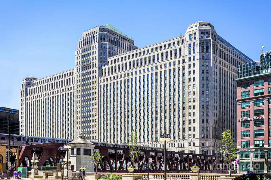 Merchandise Mart Overlooking the L Photograph by David Levin