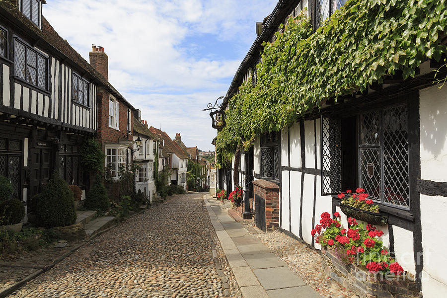 Mermaid Street Rye Sussex Photograph by Pearl Bucknall - Fine Art America