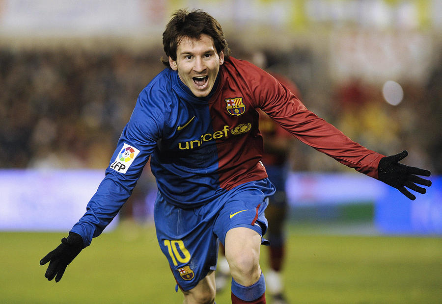 Barcelona Photograph - Messi 1 by Rafa Rivas