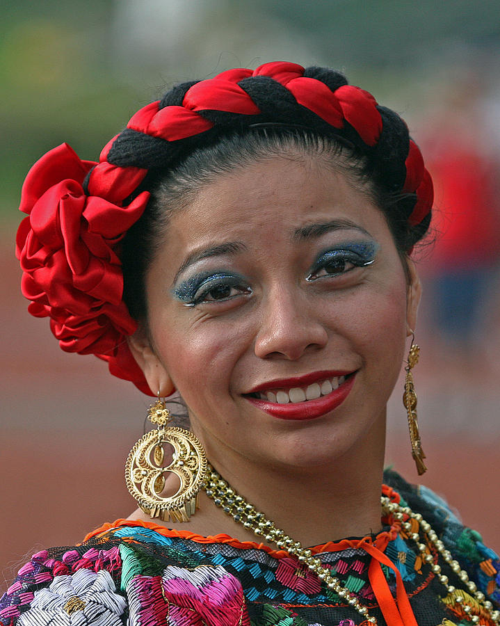 Mexican Lady Photograph by Larry Linton - Fine Art America