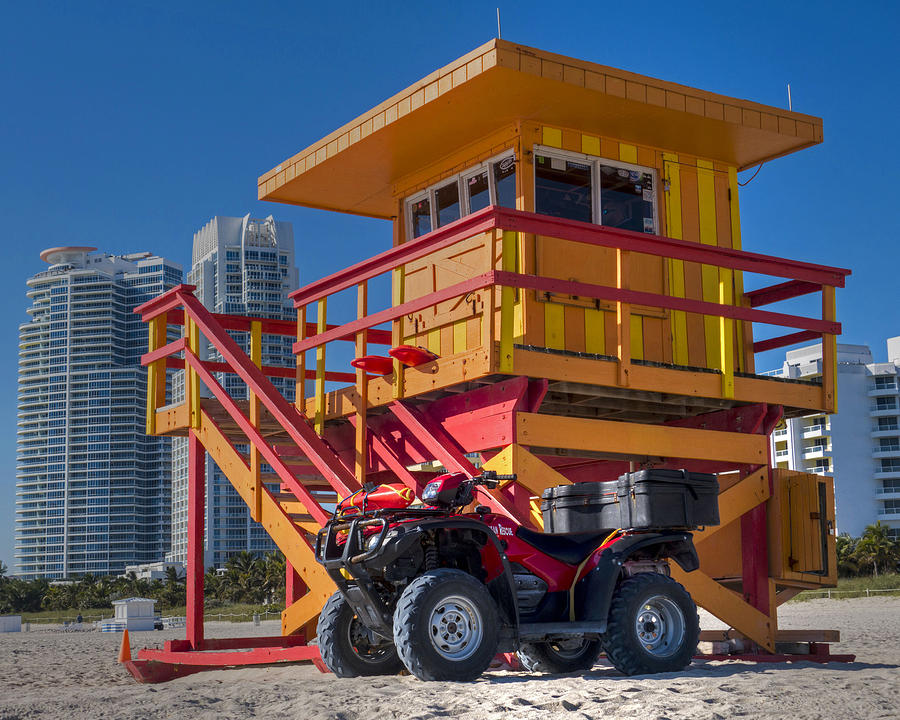Miami Beach Lifeguard House Ocean Rescue Photograph by Toby McGuire