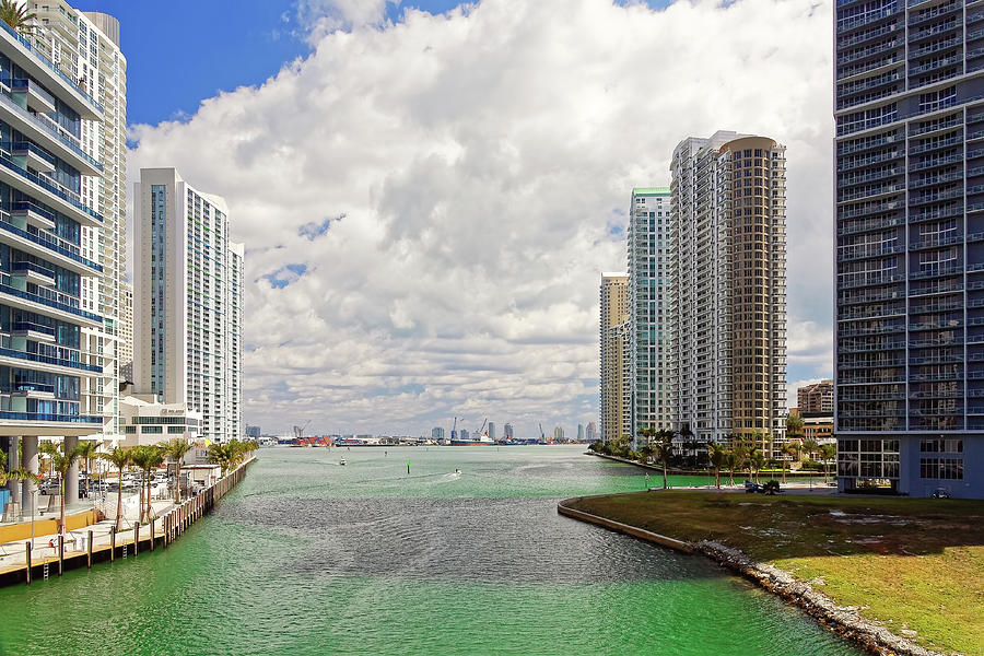 Miami Inlet 4076 Photograph by Rudy Umans
