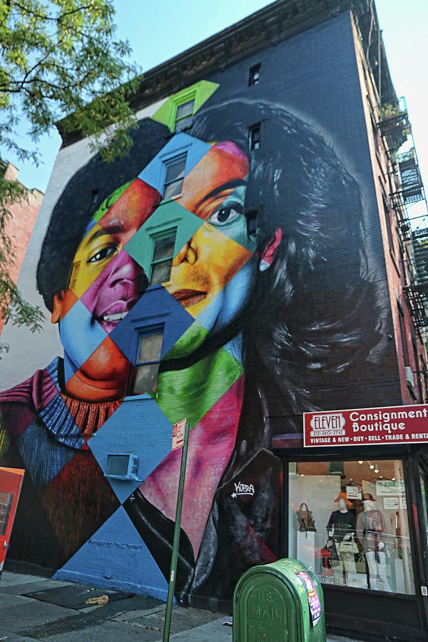 Uau! Brasileiro Kobra homenageia Michael Jackson em novo mural em Nova York