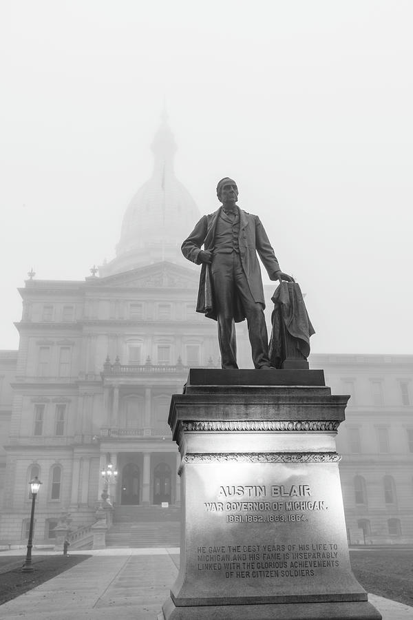 Michigan Capitol Foggy Morning 1 Photograph by John McGraw