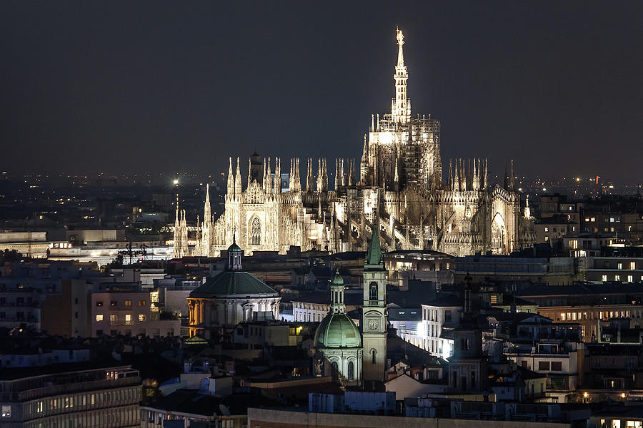 Architecture Photograph - Milan cathedral by night by Marco Iebba