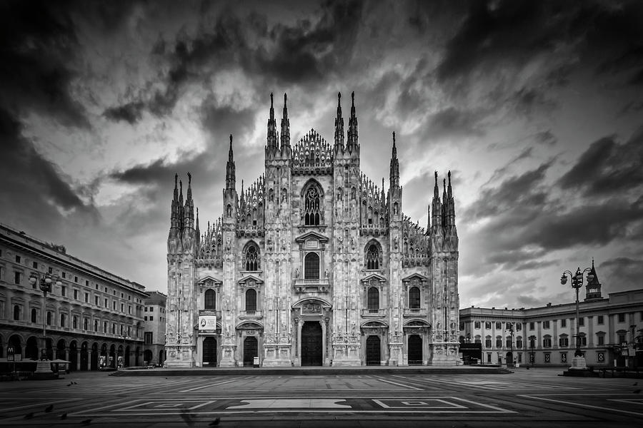 MILAN Cathedral Santa Maria Nascente Monochrome Photograph by Melanie ...