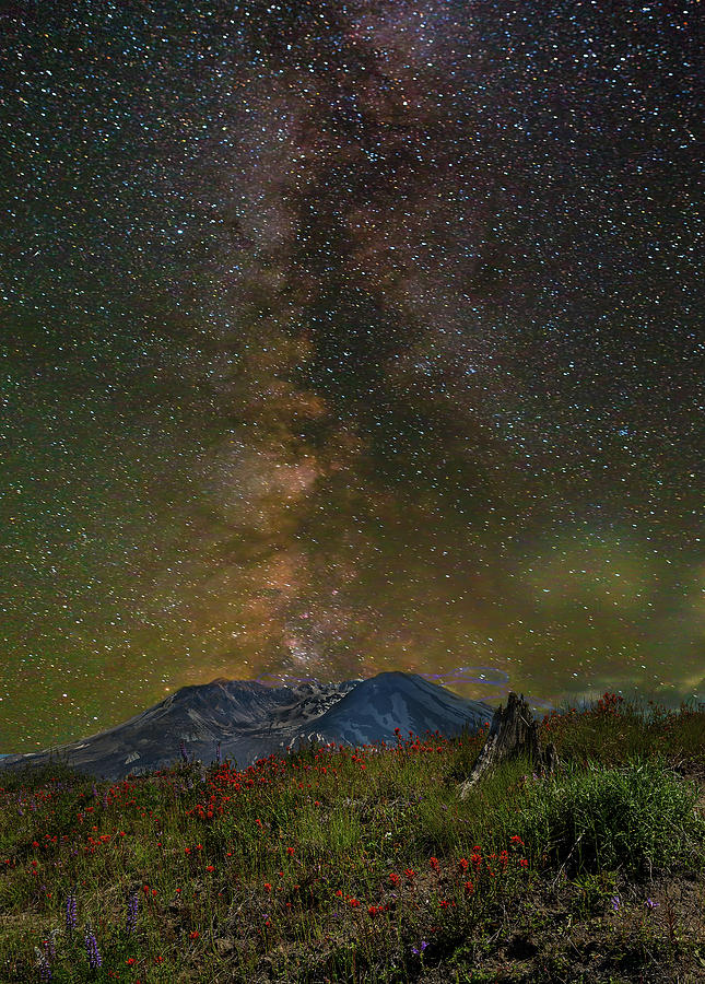 Milky Way over Mount St Helens Photograph by David Gn