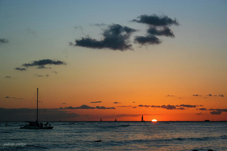 Minimal Sunset at Waikiki Beach Photograph by Aashish Vaidya
