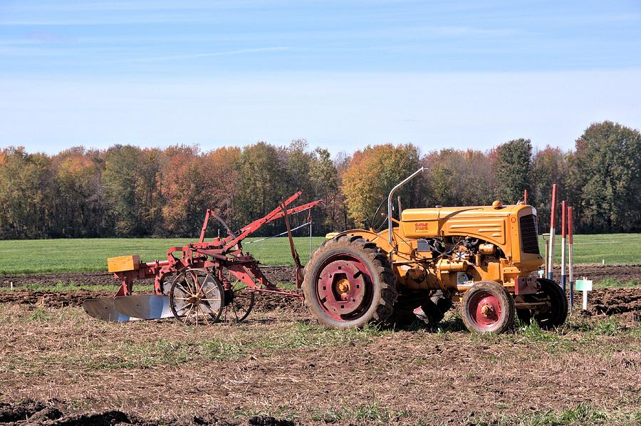 Minneapolis-moline R Tractor At A Plowing Match Photograph by Valerie ...